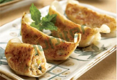 Jäädytetty sianliha ja Kimchi myky